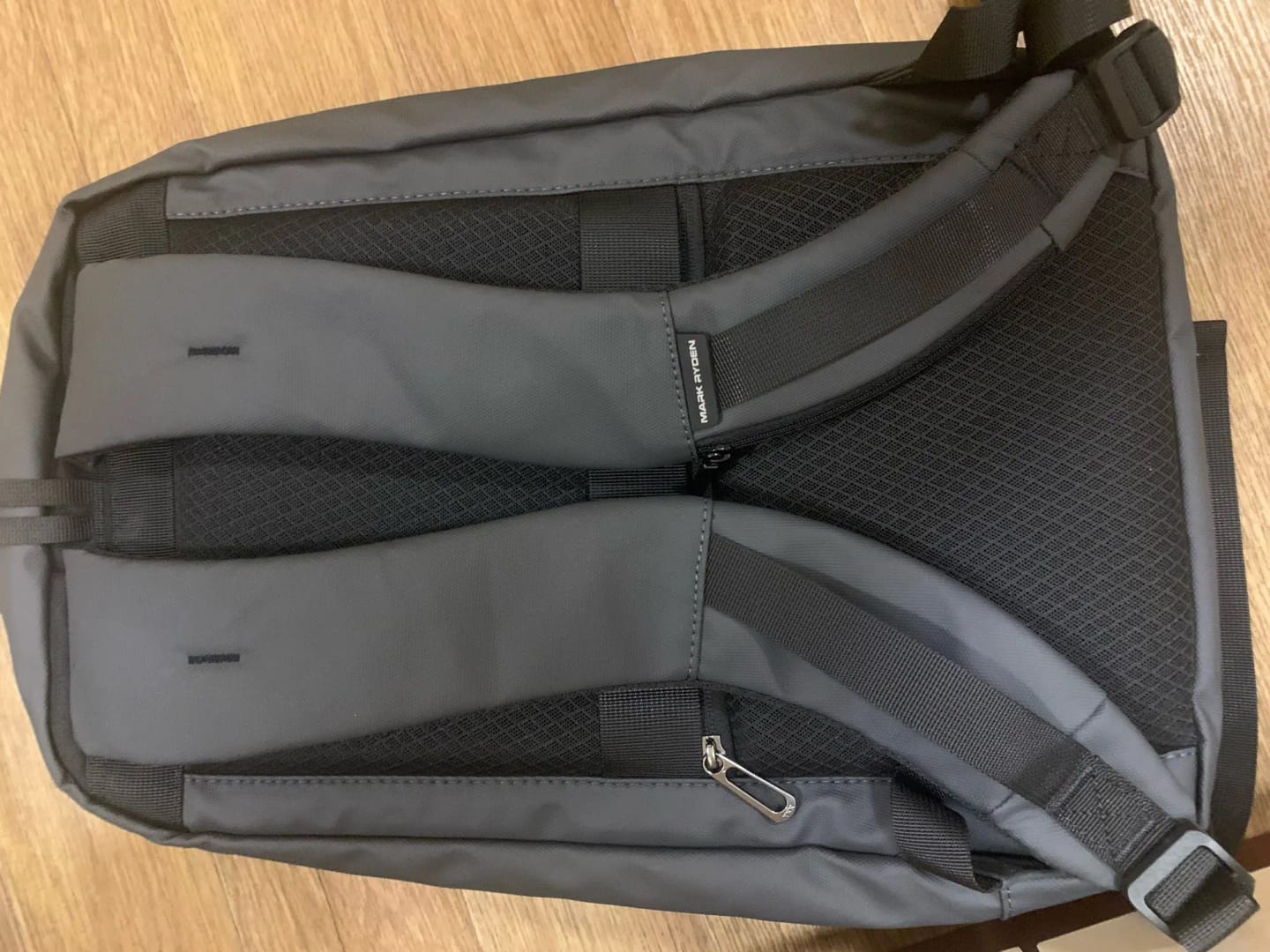 Customer photo review of Profession: Futuristic Design Minimalist and Lightweight Backpack