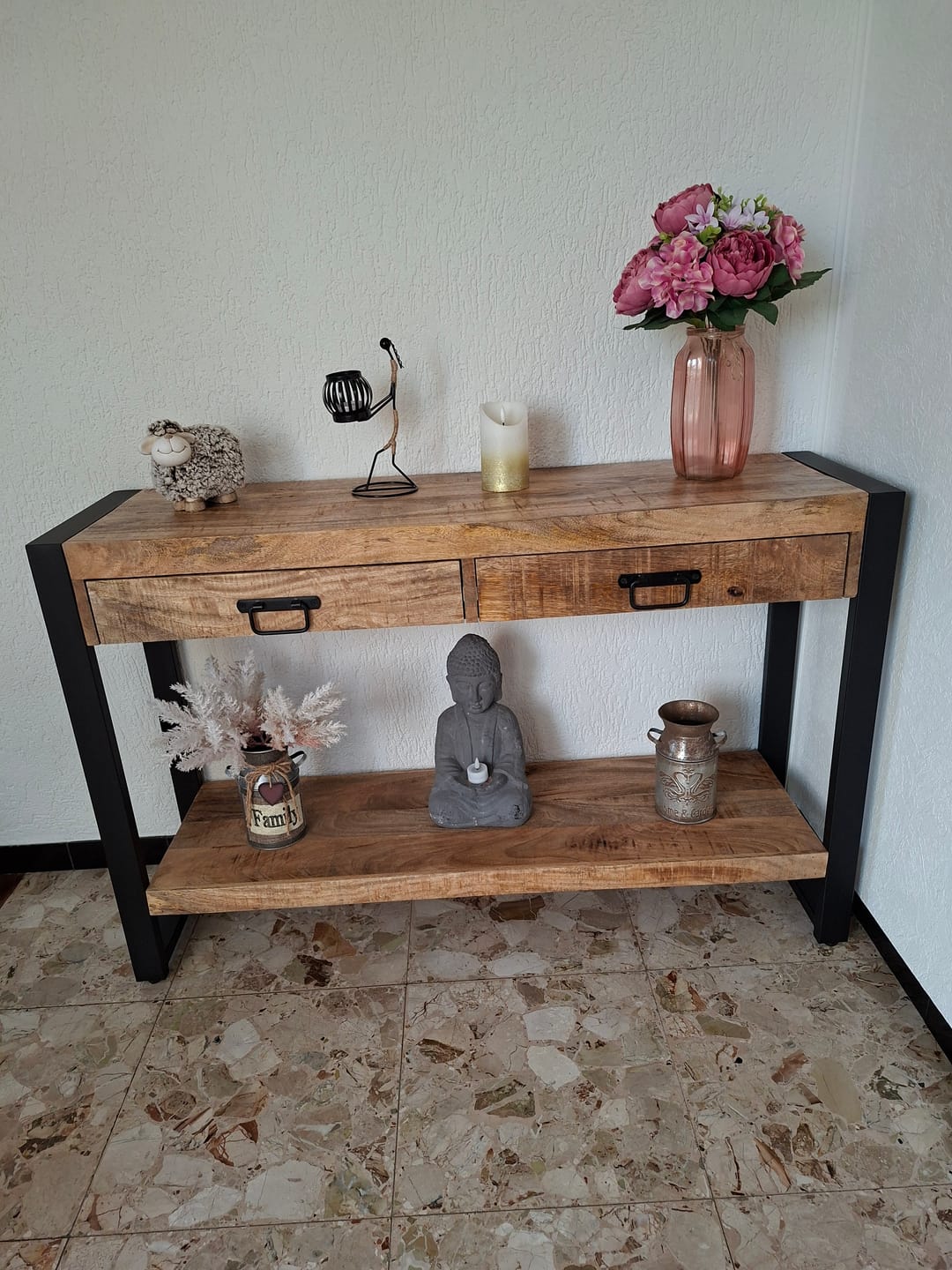 Customer photo review of Sidetable met twee lades | 120 x 35 x 76 cm | Mangohout