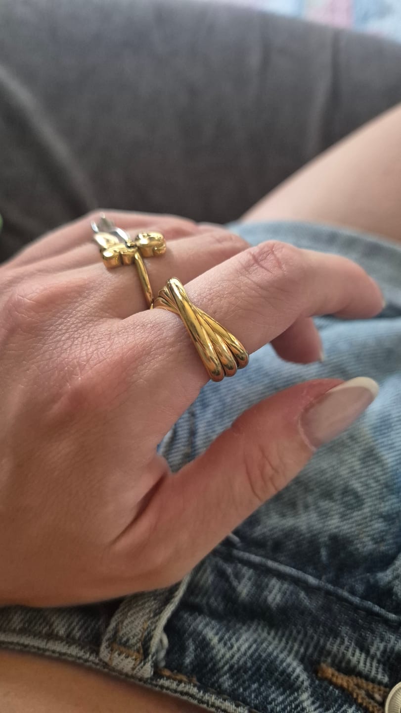 Customer photo review of Anello Infinity