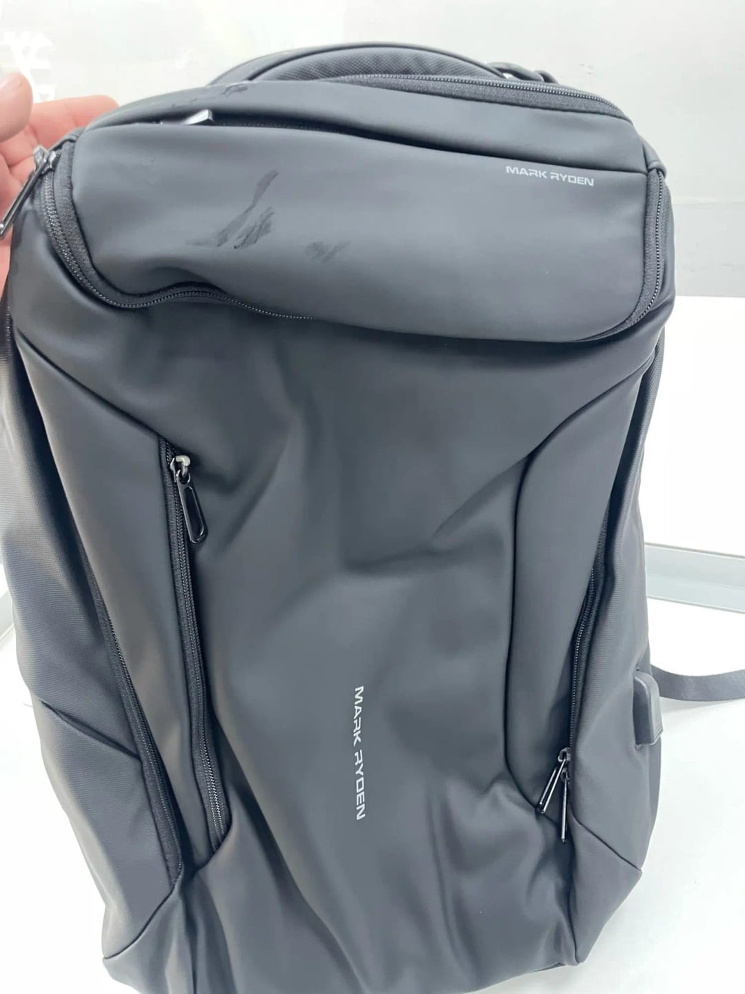 Customer photo review of Expandos: Versatile Expandable Laptop Backpack For All-day Traveling