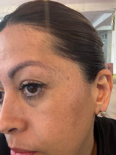 Customer photo review of Suero para pestañas y cejas