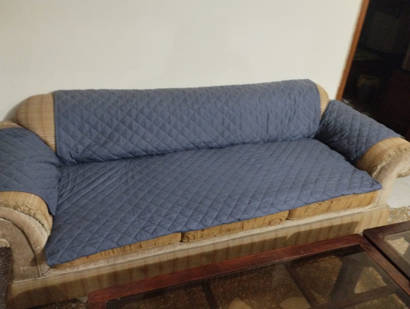 Customer photo review of Quilted Sofa covers Non-slip W/Piping Grey With Cushion Covers