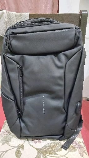 Customer photo review of Compacto Pro: MarkRyden Top Seller Futuristic Design Simple Large Capacity Daily Backpack