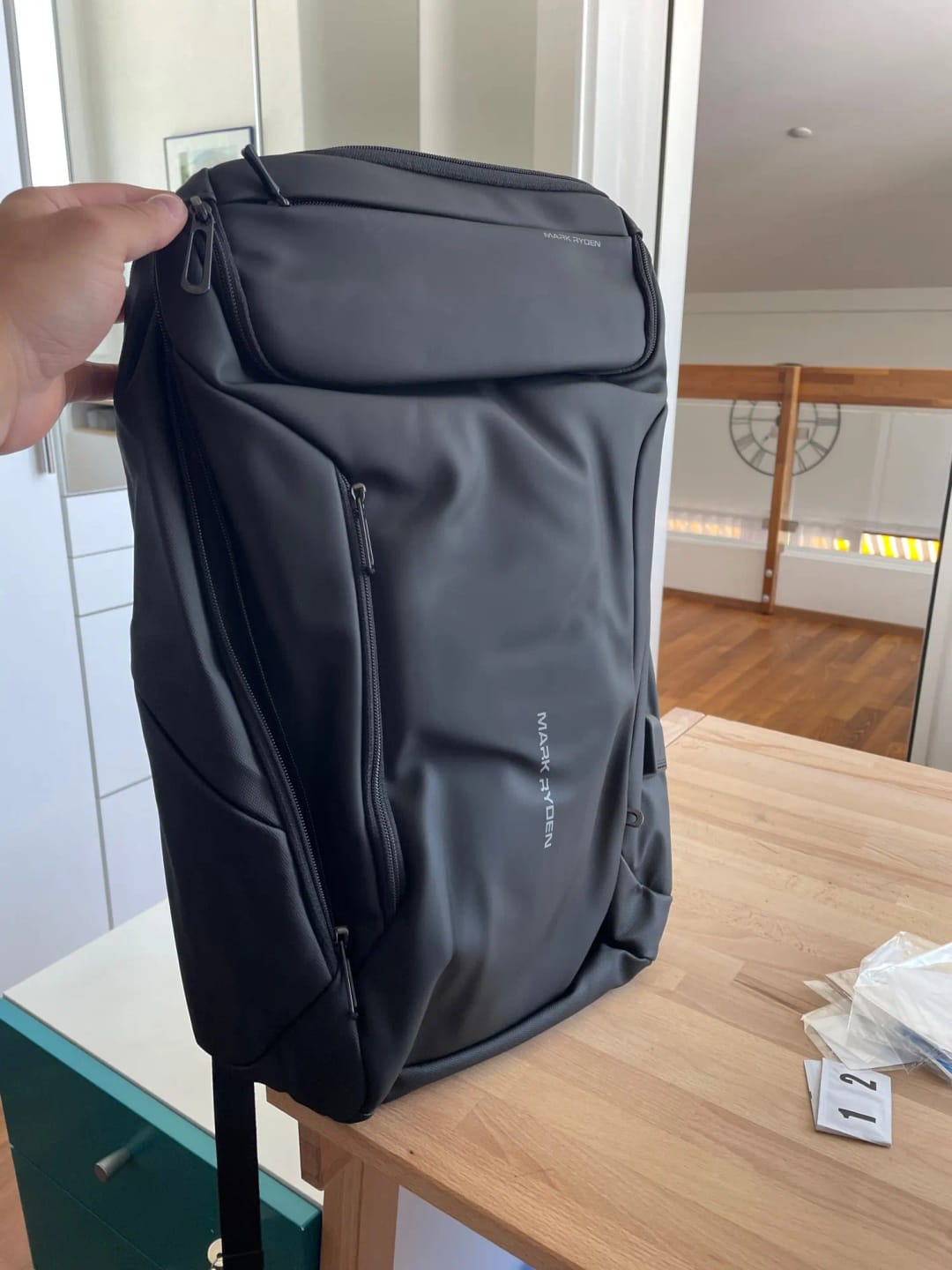 Customer photo review of Expandos: Versatile Expandable Laptop Backpack For All-day Traveling