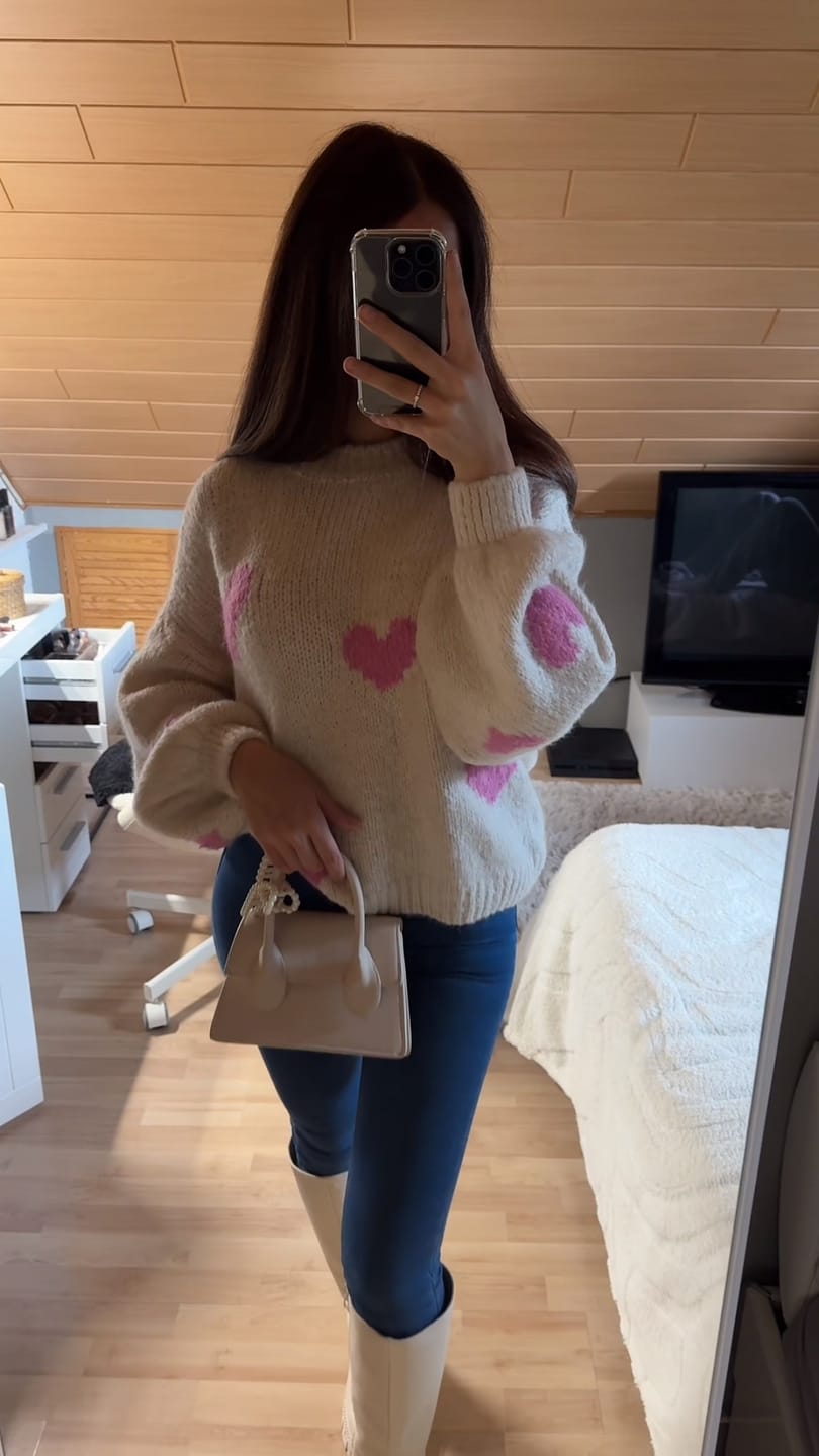 Customer photo review of Kuschel Pullover - Herz Pink