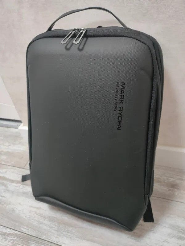 Customer photo review of Profession: Futuristic Design Minimalist and Lightweight Backpack