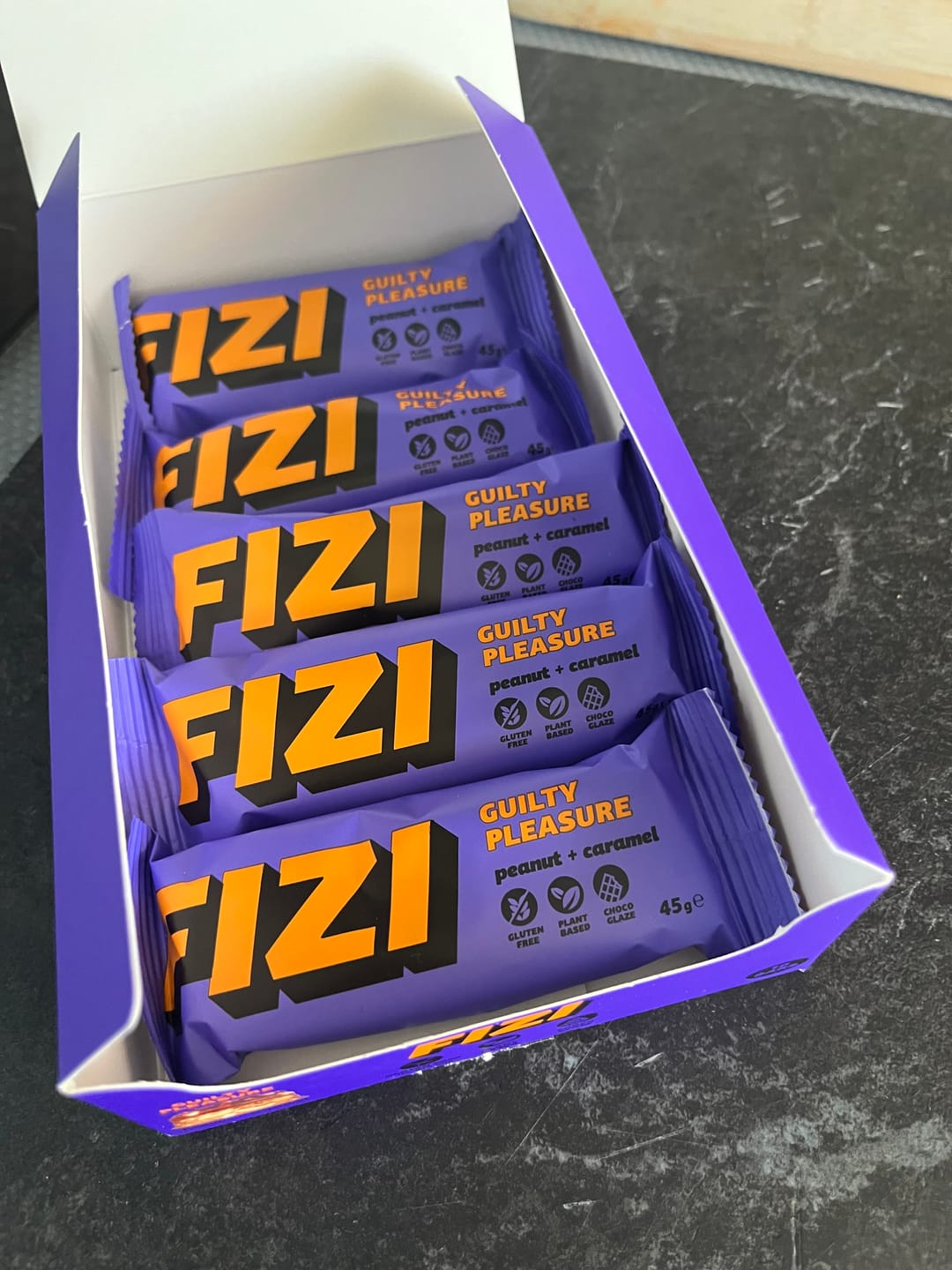 Customer photo review of BATON W POLEWIE CZEKOLADOWEJ "PEANUT + CARAMEL" 10 X 45G