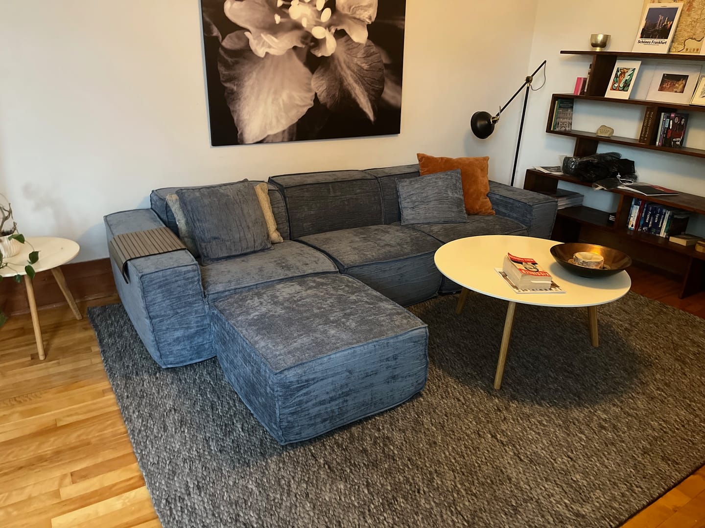 Customer photo review of M1 Tray Table