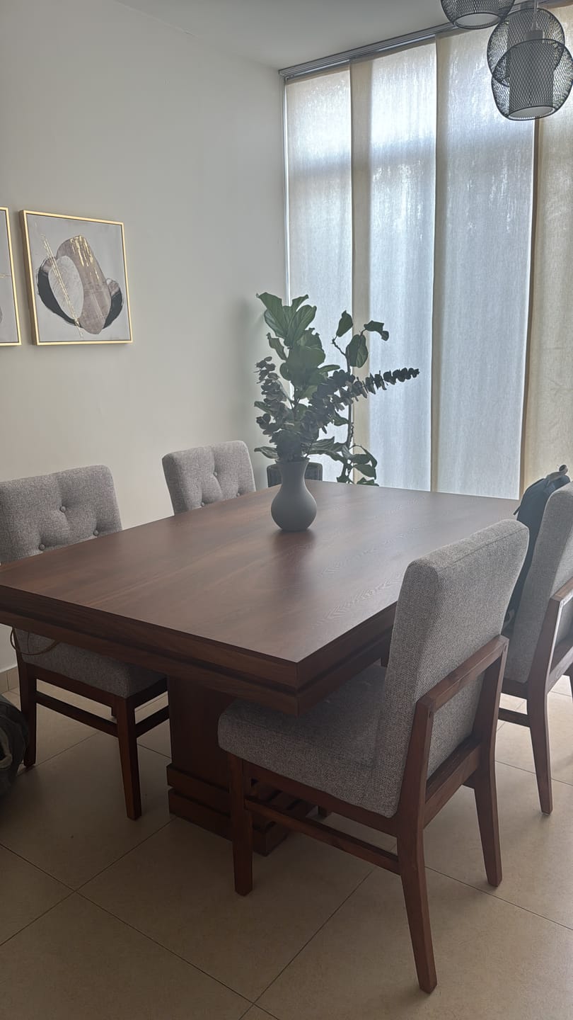 Customer photo review of Mesa Malvina p/6