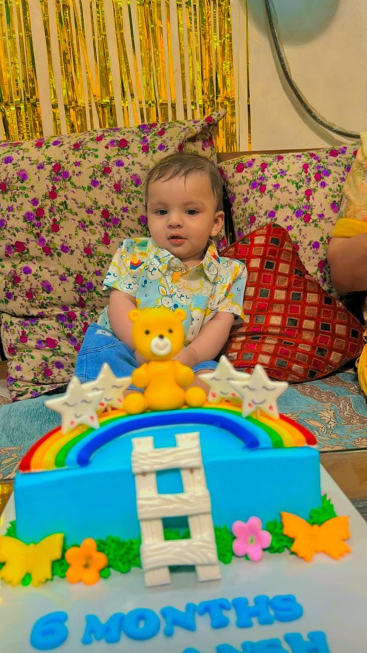 Customer photo review of Teddy Half Design Cake