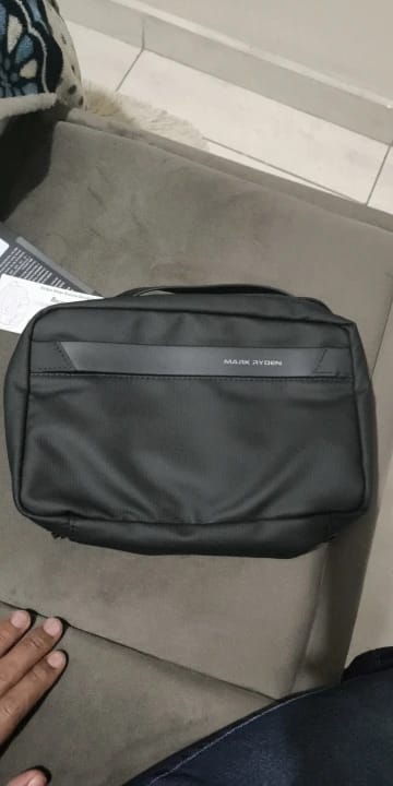 Customer photo review of Compact Size and Large Capacity Multi-Layer Paged Washbag