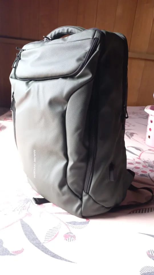 Customer photo review of Compacto Pro: MarkRyden Top Seller Futuristic Design Simple Large Capacity Daily Backpack