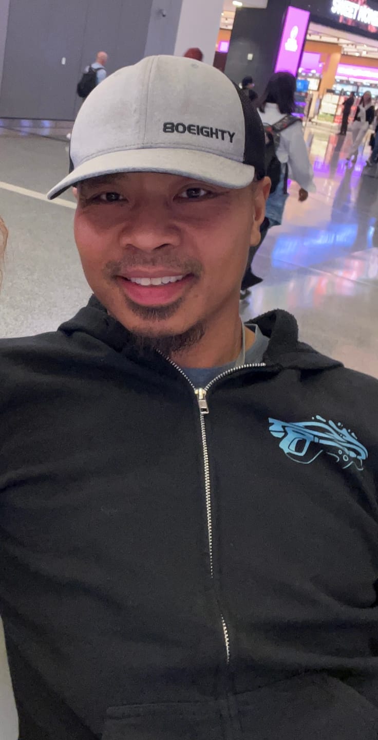 Customer photo review of 80Eighty® Melange Trucker Hat