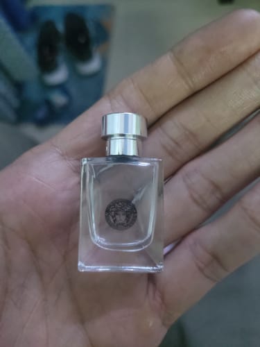 Gagan G. review of Versace Pour Homme Eau De Toilette Miniature 5ml image 1 out of 1