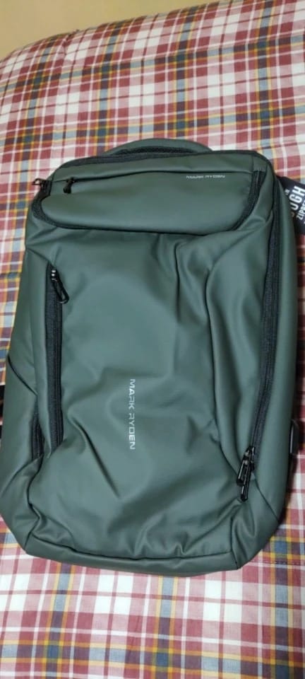 Customer photo review of Compacto Pro: MarkRyden Top Seller Futuristic Design Simple Large Capacity Daily Backpack
