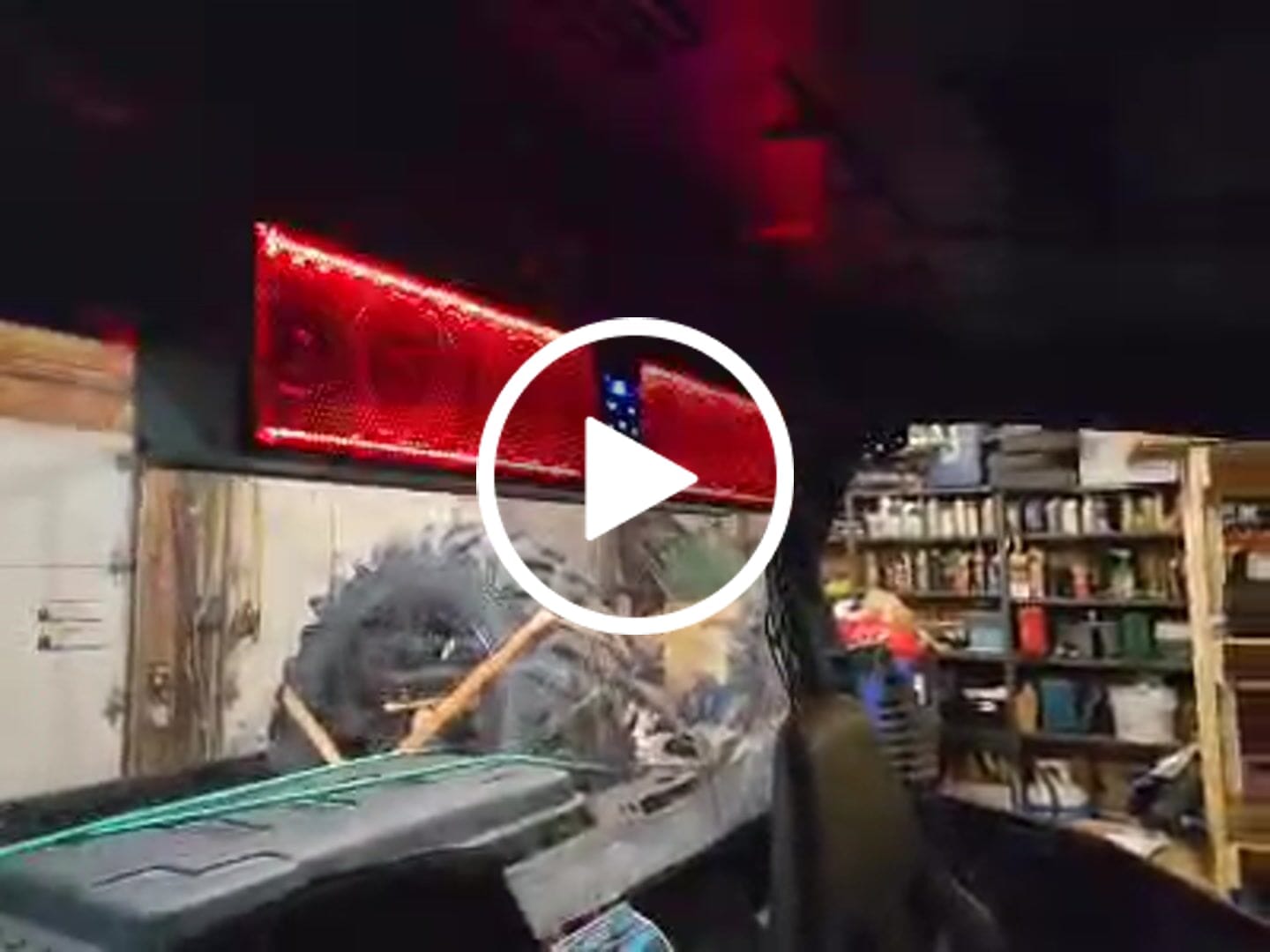 Customer video review of UTV Sound Bar RGB 26'' Bluetooth Multicolor Lights 500W Amplifier 1.75''-2'' Roll Bar