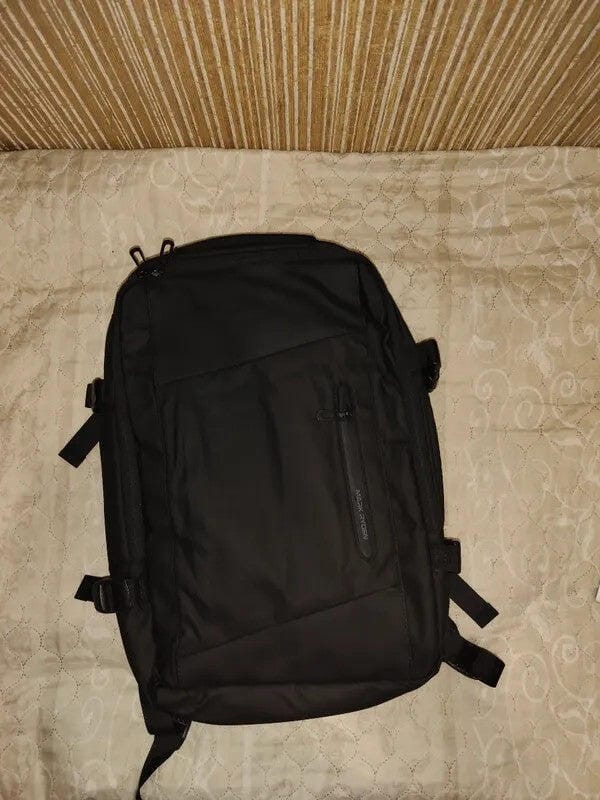 Customer photo review of Expandos: Versatile Expandable Laptop Backpack For All-day Traveling