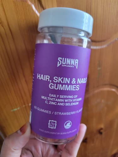 Customer photo review of Hair, Skin & Nails Gummies