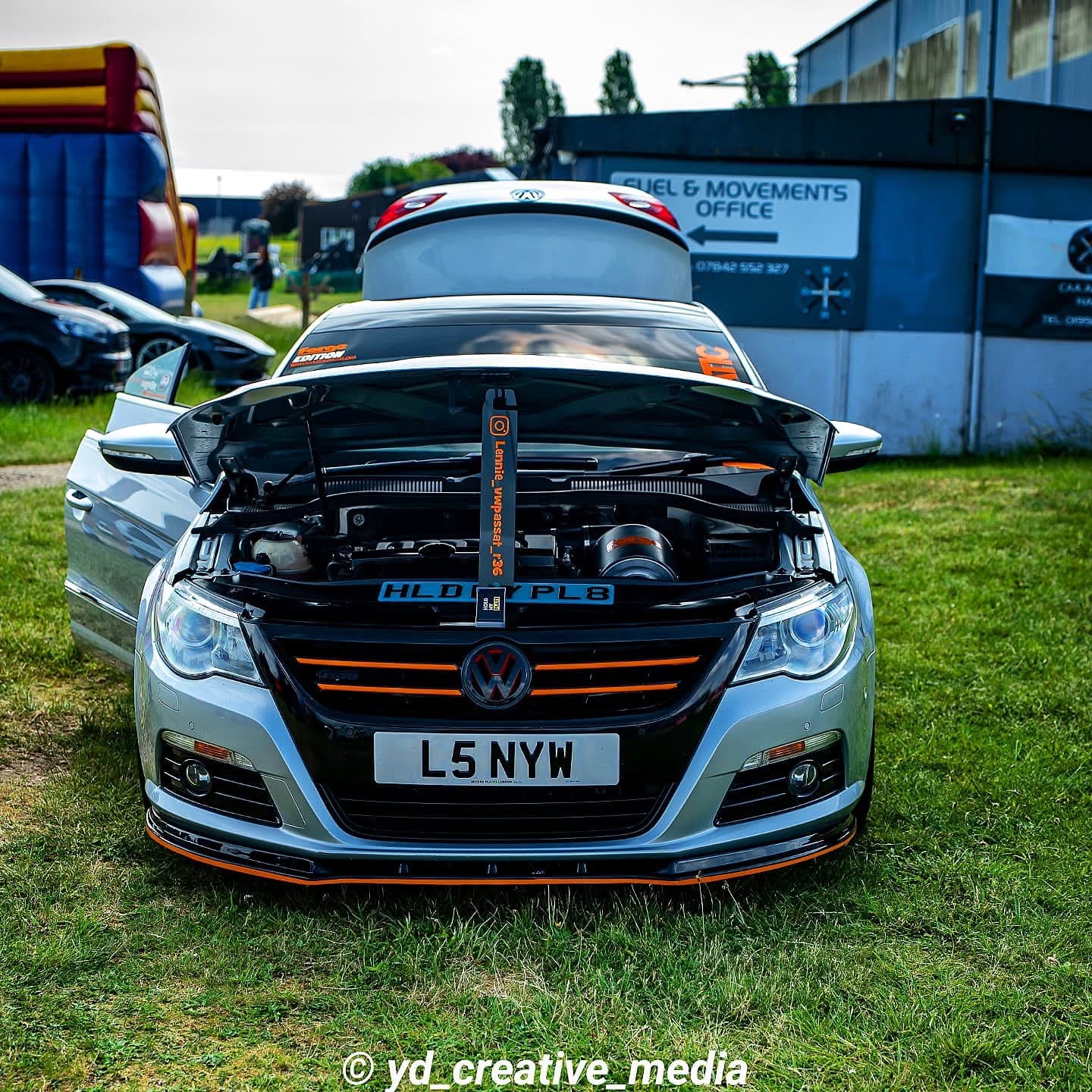 Customer photo review of Custom Universal Bonnet Props (4D Acrylic)