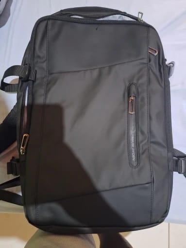 Customer photo review of Expandos: Versatile Expandable Laptop Backpack For All-day Traveling