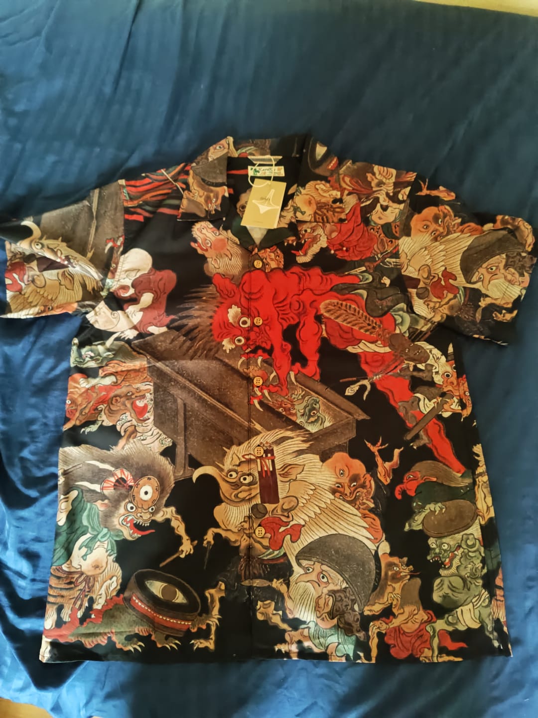 Customer photo review of 江戸時代「妖怪尽くし図鑑」浮世絵アロハシャツ