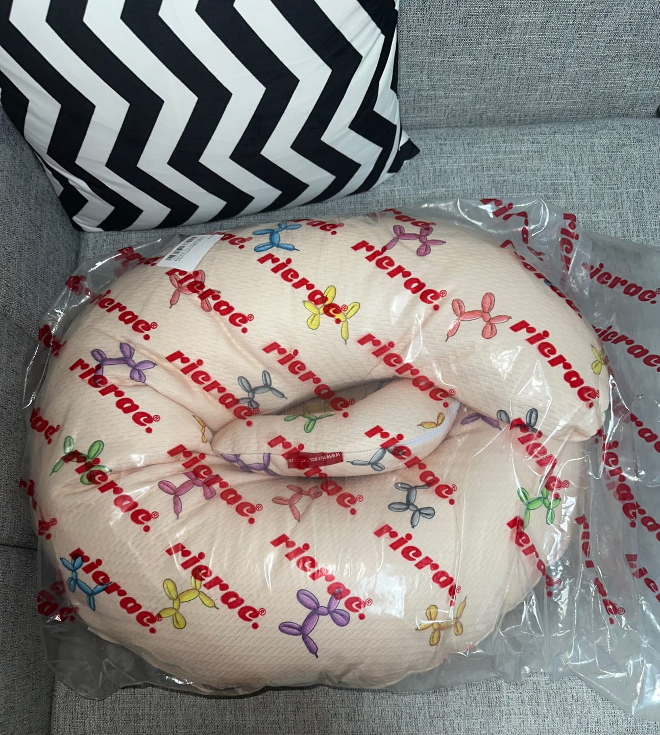 Customer photo review of Ranfalad- 2 in 1 Feeding and Infant Support Pillow