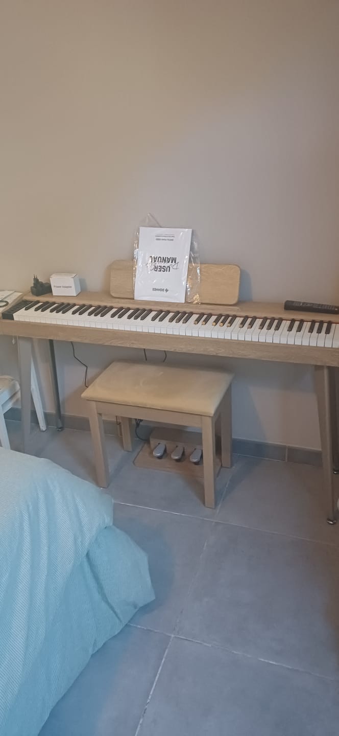 Customer photo review of Donner DDP-60 Piano numérique