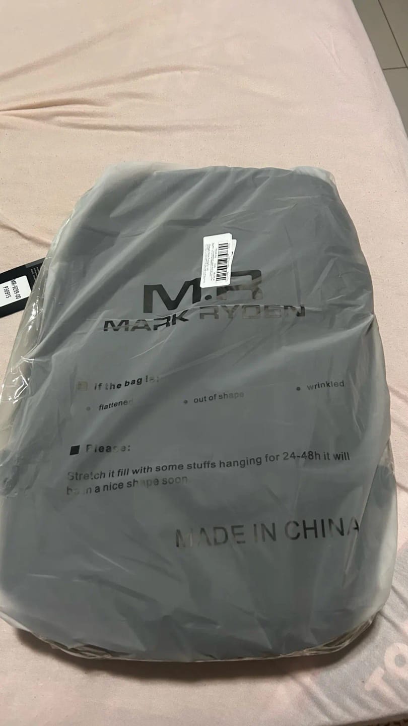 Customer photo review of Expandos: Versatile Expandable Laptop Backpack For All-day Traveling