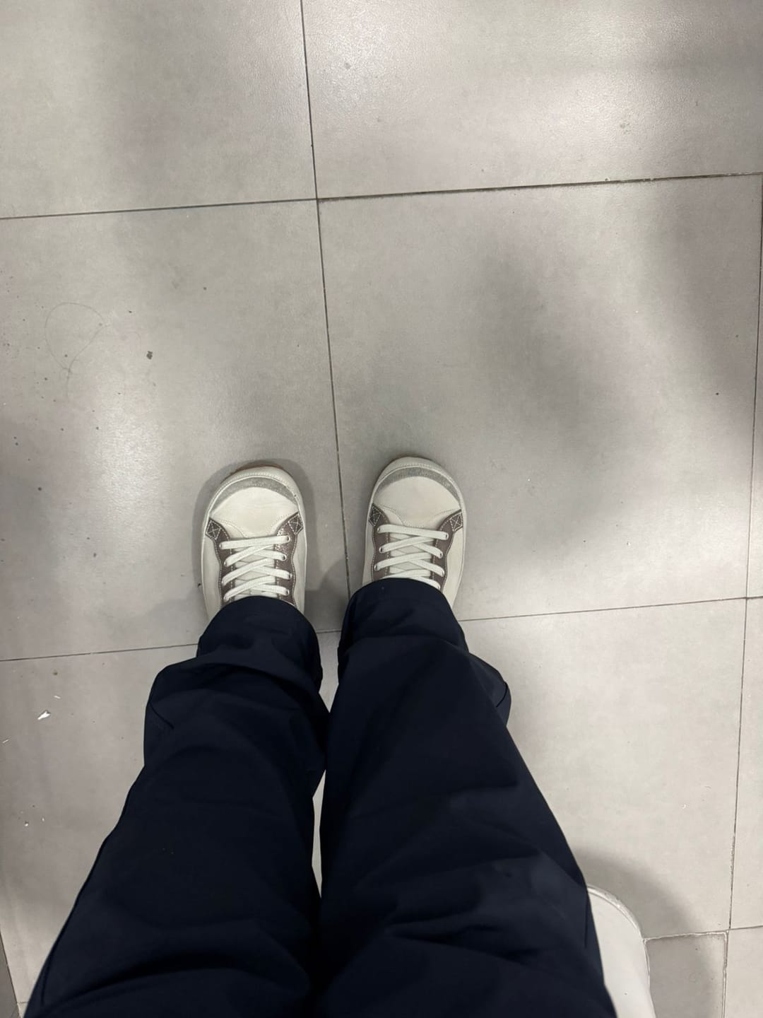Customer photo review of Zapatilla A2. Plateada