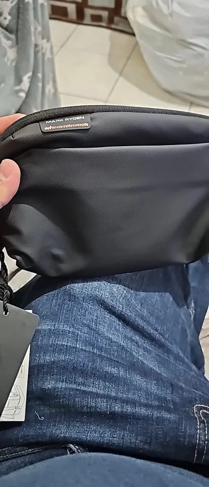 Customer photo review of Switchstorage II: Multi-functional waterproof 3C Storage Bag