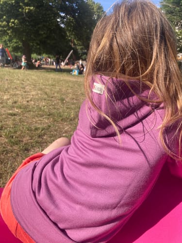 Customer photo review of Every Day Merino Hoodie Purpur