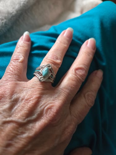 Customer photo review of Savanna Swirl Necklace - Moissanite