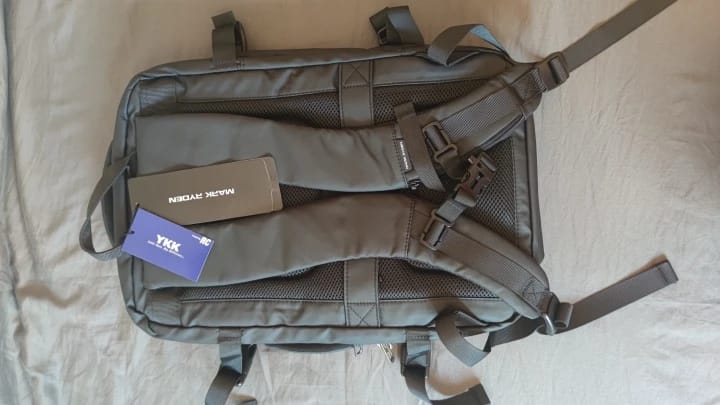 Customer photo review of Expandos: Versatile Expandable Laptop Backpack For All-day Traveling