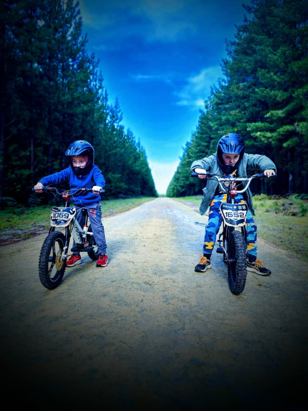 Customer photo review of 350W TAKANI  Electric Balance Bike 16'' - TK1652-RS Matte Charcoal