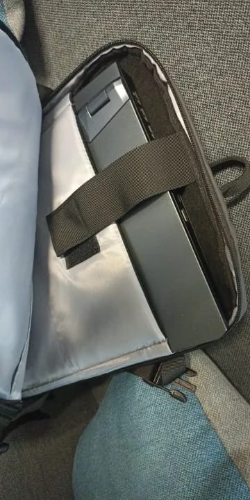Customer photo review of Expandos: Versatile Expandable Laptop Backpack For All-day Traveling