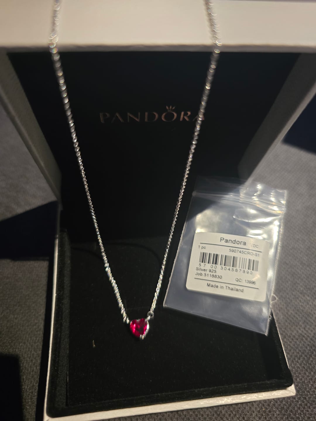 Customer photo review of COLLAR CORAZON ELEVADO ROJO LOVE PANDORA + KIT DE REGALO