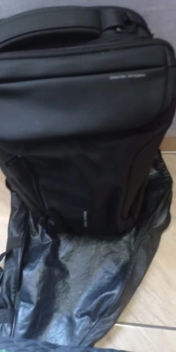 Customer photo review of Compacto Pro: MarkRyden Top Seller Futuristic Design Simple Large Capacity Daily Backpack