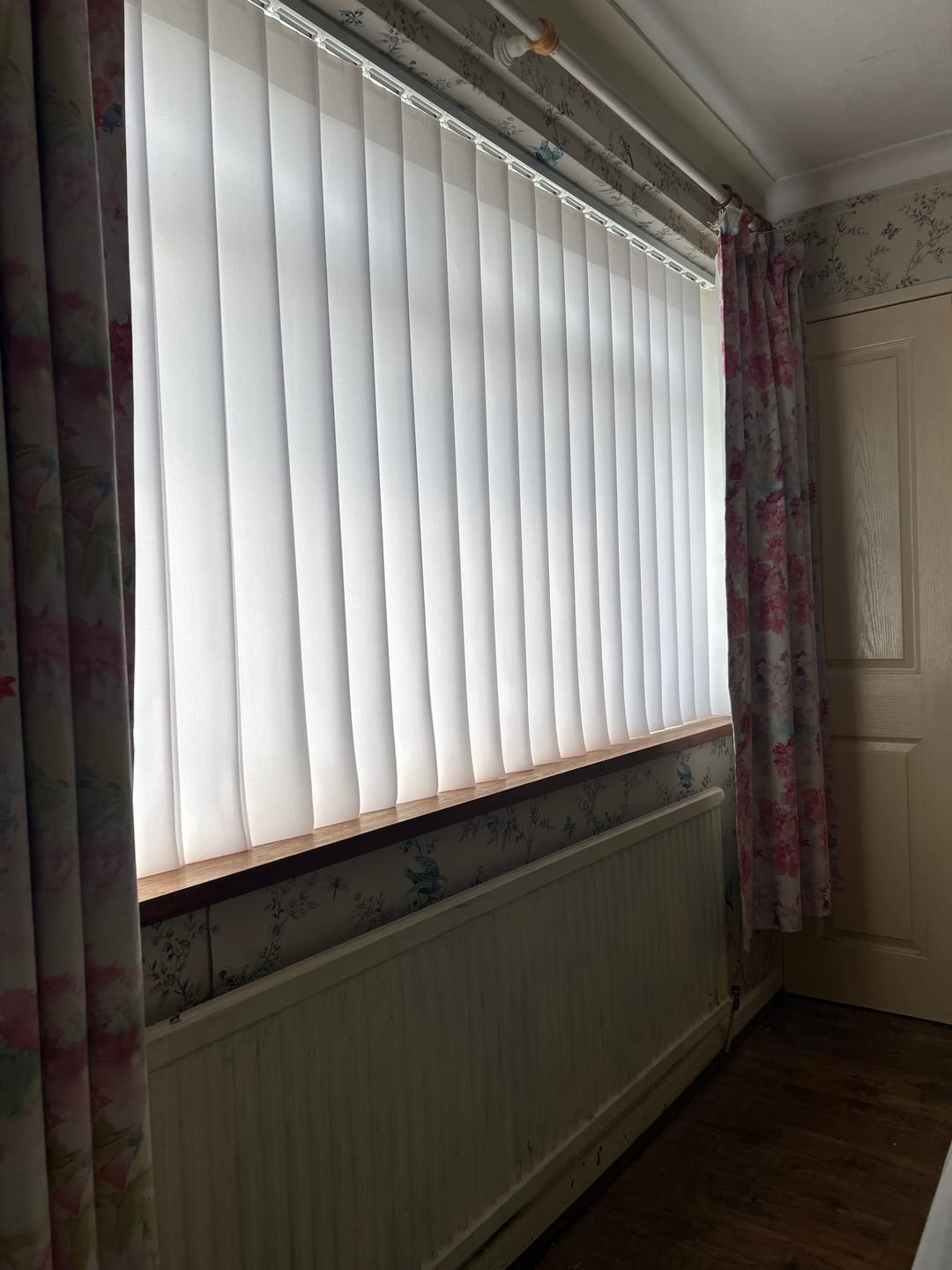 Customer photo review of Stripe Brilliant White Day & Night Vertical Sheer 40cm