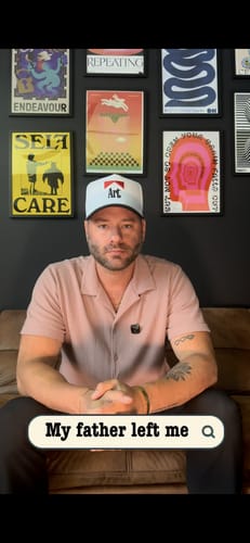 Customer photo review of Art Snapback (White/Black)