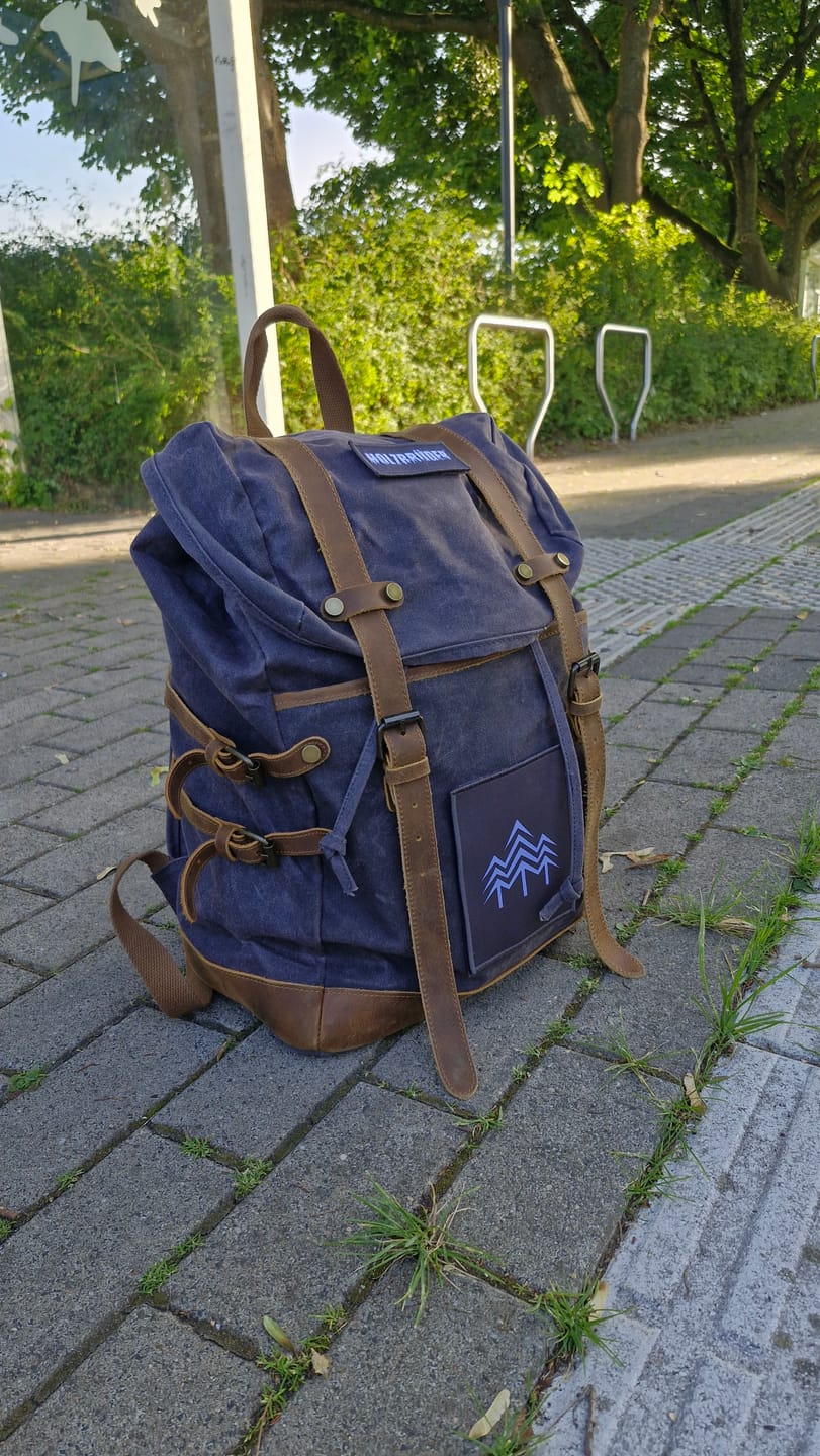 Customer photo review of Rucksack mit Patch (🌲)