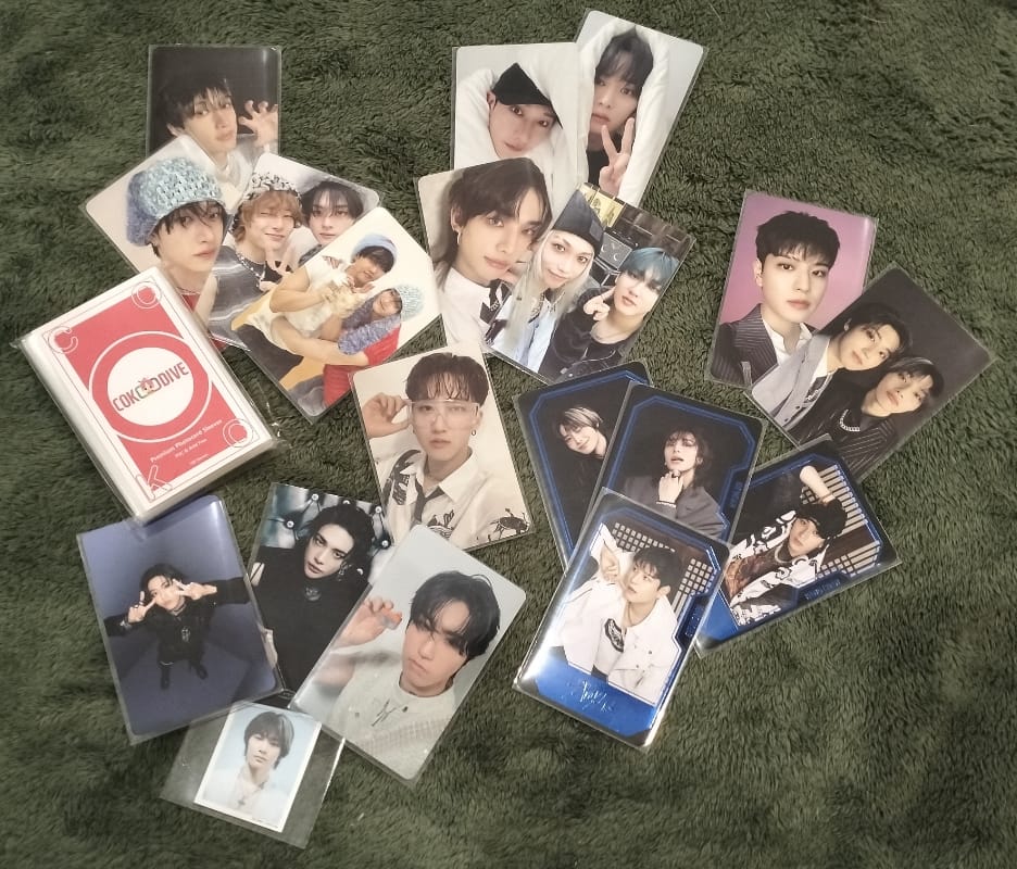 Customer photo review of Premium Photocard Sleeves for K-Pop Fans