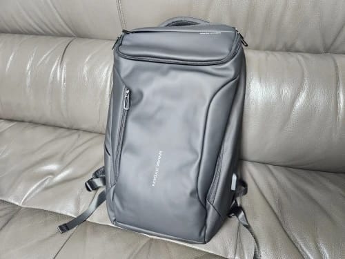Customer photo review of Expandos: Versatile Expandable Laptop Backpack For All-day Traveling