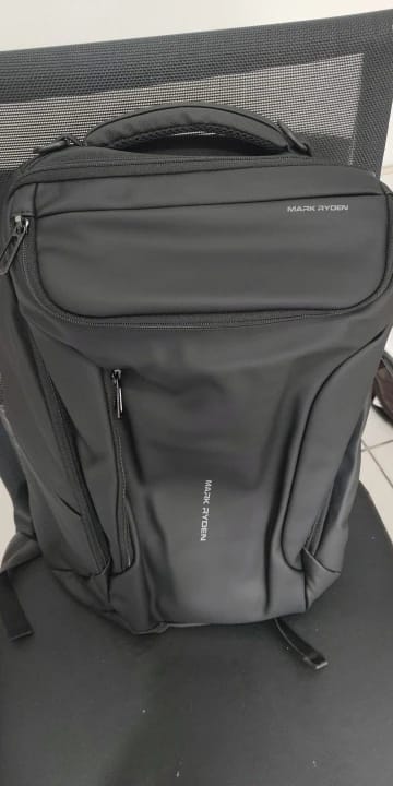Customer photo review of Expandos: Versatile Expandable Laptop Backpack For All-day Traveling