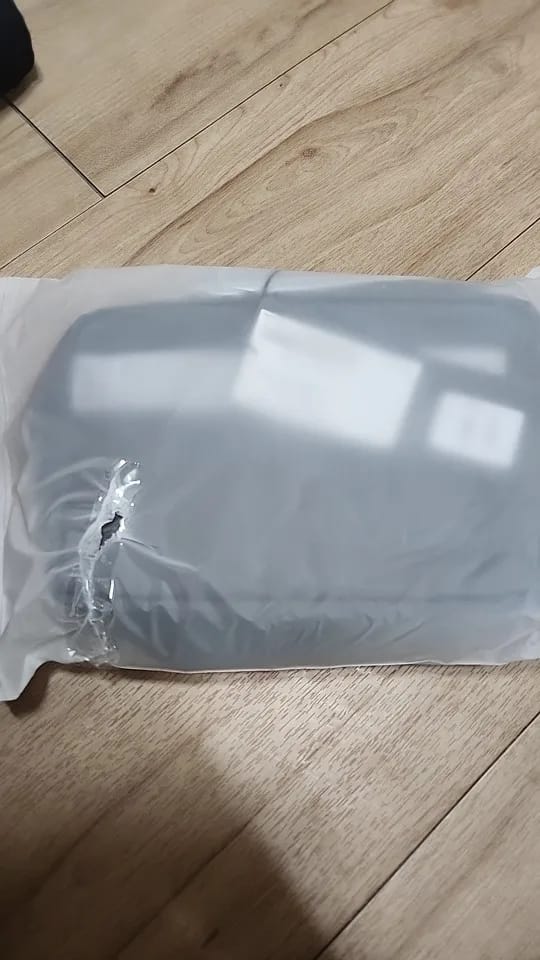 Customer photo review of Compact Size and Large Capacity Multi-Layer Paged Washbag