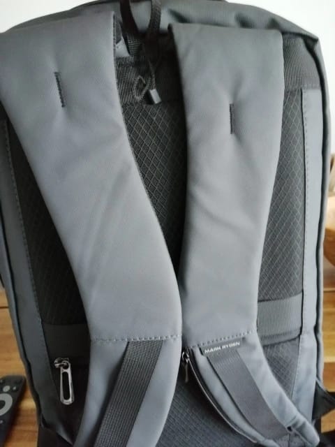 Customer photo review of Profession: Futuristic Design Minimalist and Lightweight Backpack