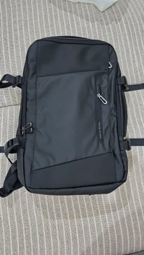 Customer photo review of Expandos: Versatile Expandable Laptop Backpack For All-day Traveling