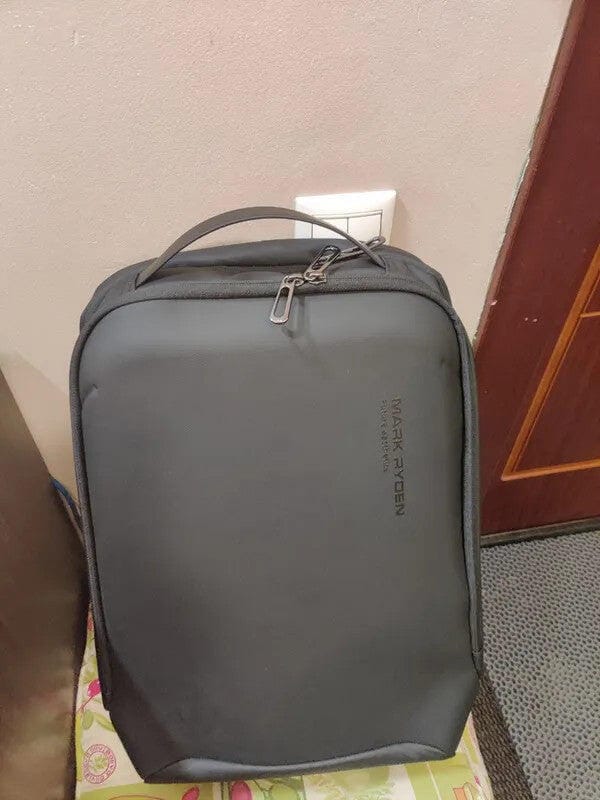 Customer photo review of Profession: Futuristic Design Minimalist and Lightweight Backpack