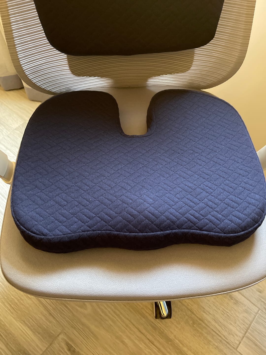 Customer photo review of Rall- Portable Tailbone Cushion