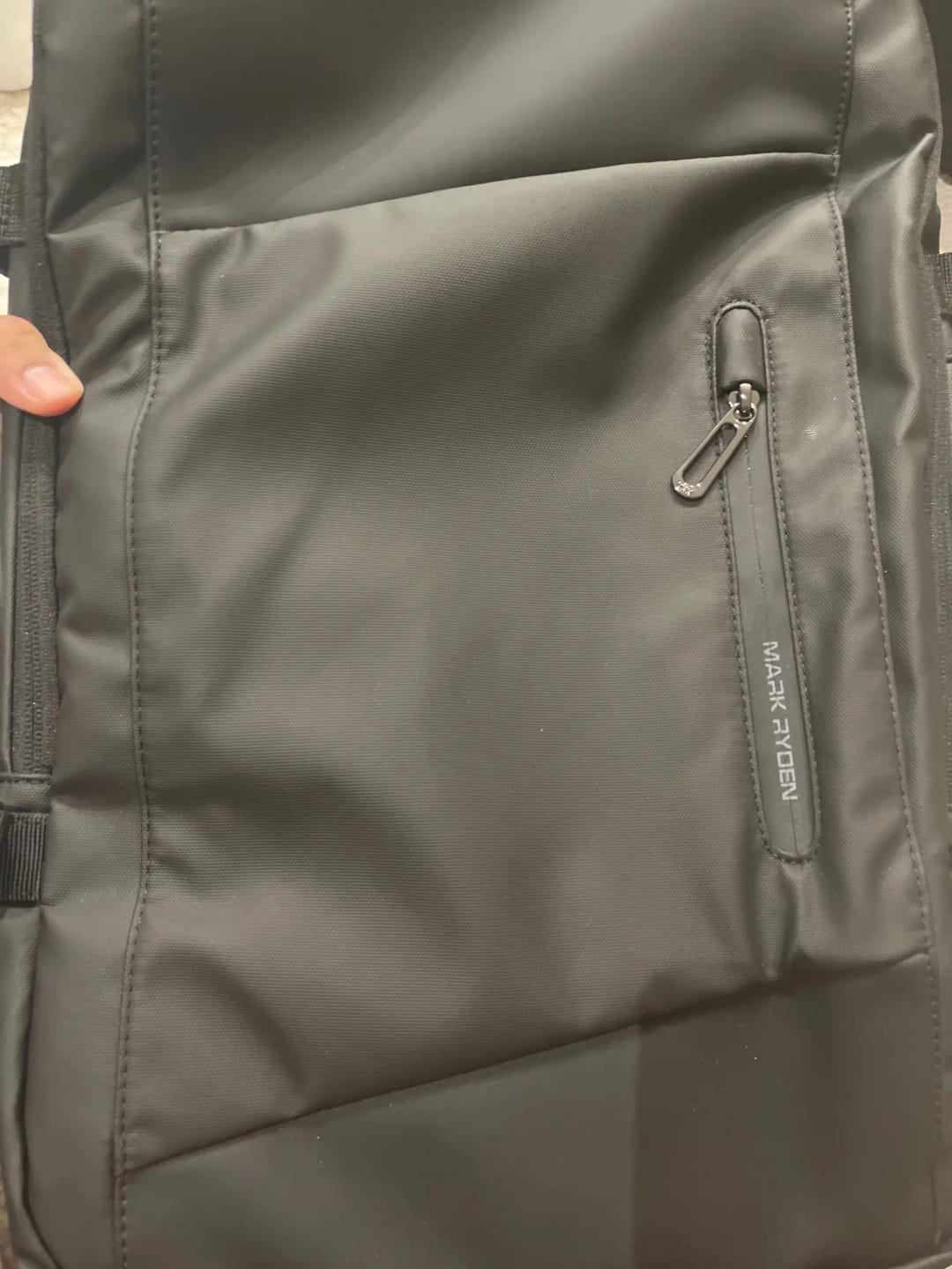 Customer photo review of Expandos: Versatile Expandable Laptop Backpack For All-day Traveling