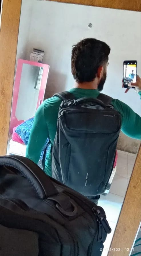 Customer photo review of Compacto Pro: MarkRyden Top Seller Futuristic Design Simple Large Capacity Daily Backpack